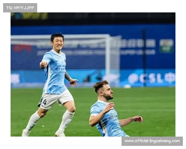 深圳新鹏城少打一人陷被动 姜至鹏红牌暴露防守纪律问题