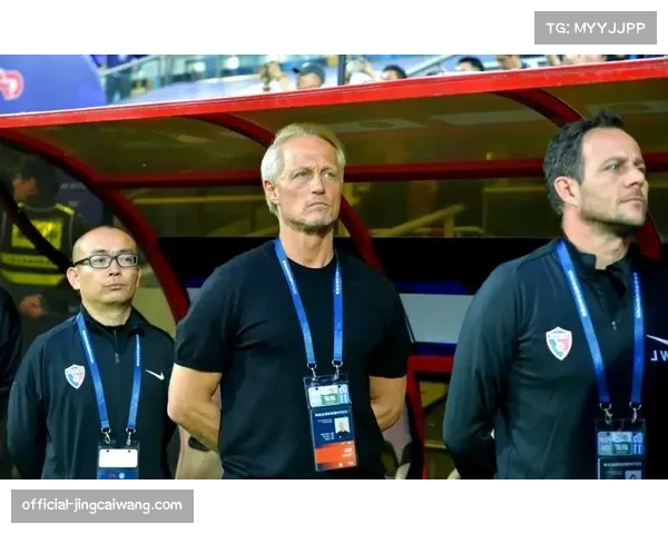 山东泰山零比四惨败云南玉昆 左路防守被频繁打穿漏洞频出 山东泰山零比四惨败云南玉昆 左路防守被频繁打穿漏洞频出